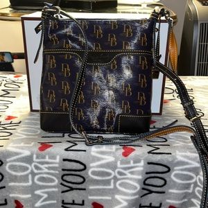Dooney & Bourke Cross Body Bag